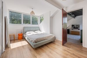 Photo 13- click for photo gallery